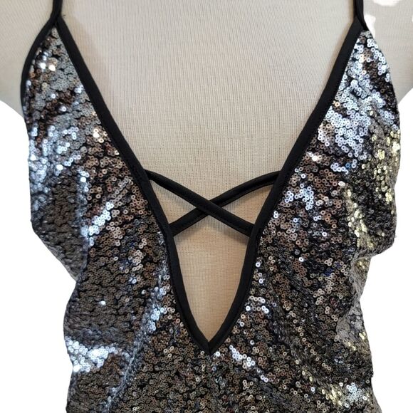 ROSE GAL Low Cut Sequin Sparkle Bodysuit NWT size 18 - Picture 2 of 7